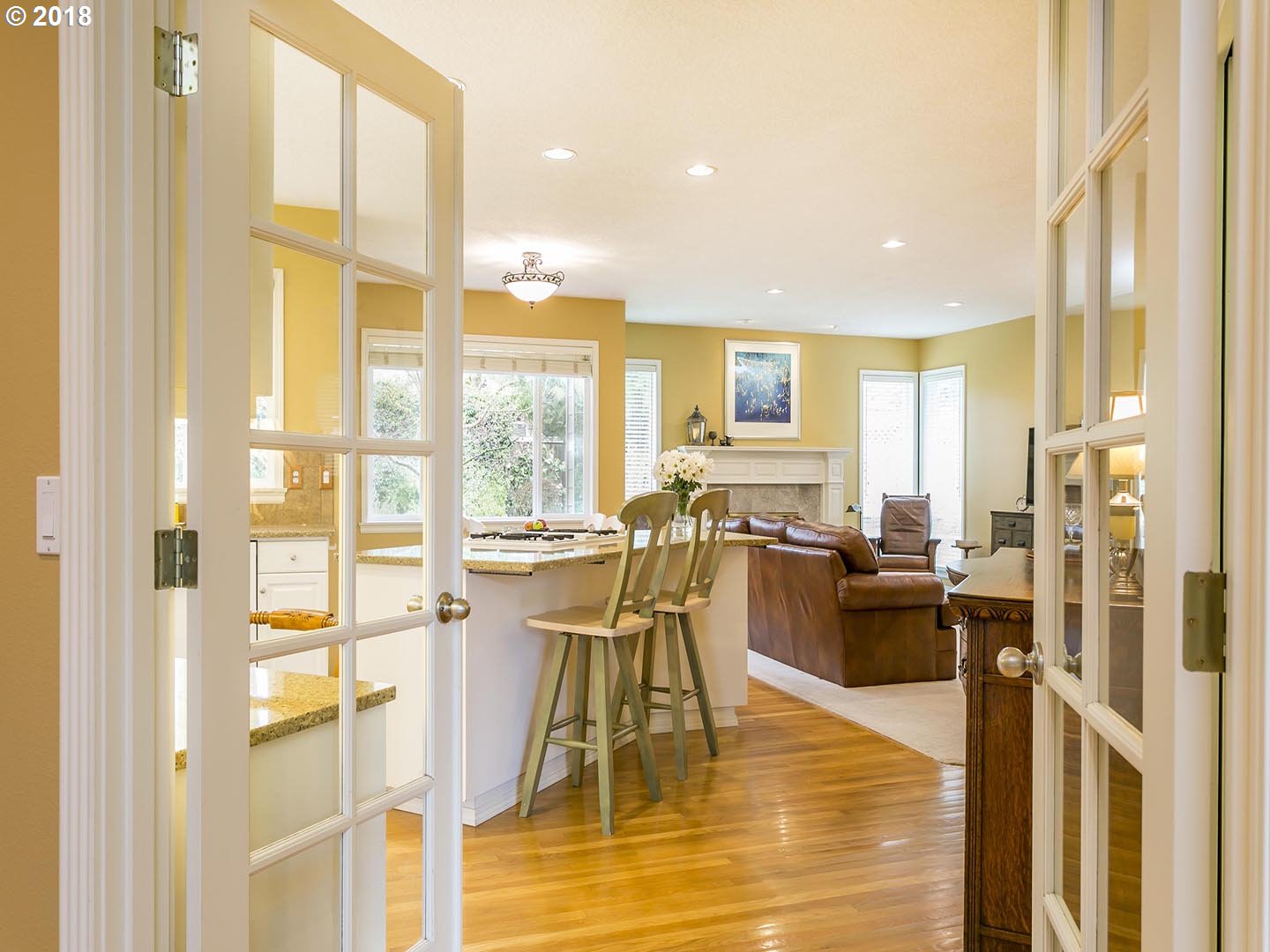 28568 Southwest Cascade Loop Wilsonville, OR 97070 - Photo 7 of 27 Kitchen