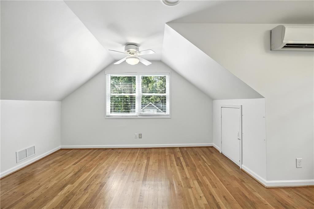 2569 Ridgewood Terrace Northwest Atlanta, GA 30318 - Photo 26 of 34