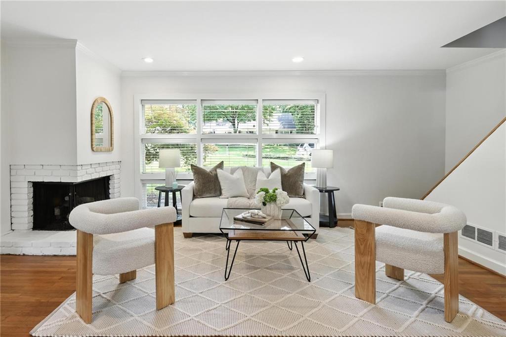 2569 Ridgewood Terrace Northwest Atlanta, GA 30318 - Photo 5 of 34