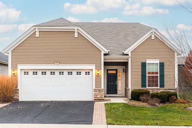 $397,000 | 870 Prescott Lane, Pingree Grove, IL 60140