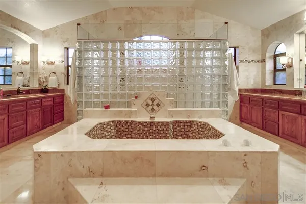 $1,350,000 | 6038 De La Rosa Lane, Oceanside, CA 92057