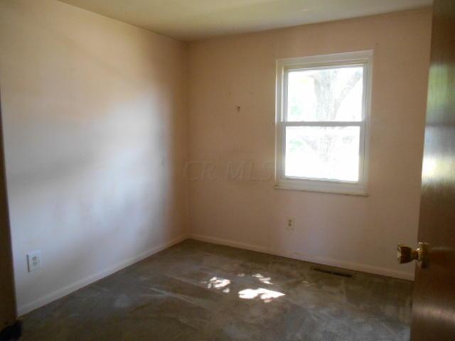 2755 Denmark Road Columbus, OH 43232 - Photo 8 of 13 Gallery Image 8