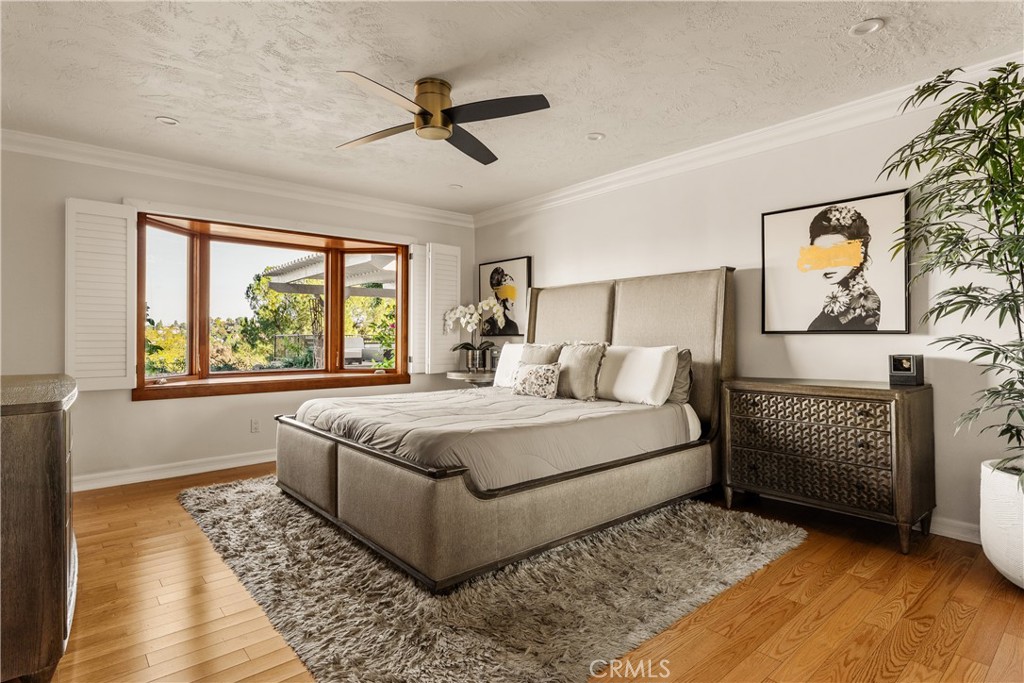 22370 Algunas Road Woodland Hills, CA 91364 - Photo 17 of 34