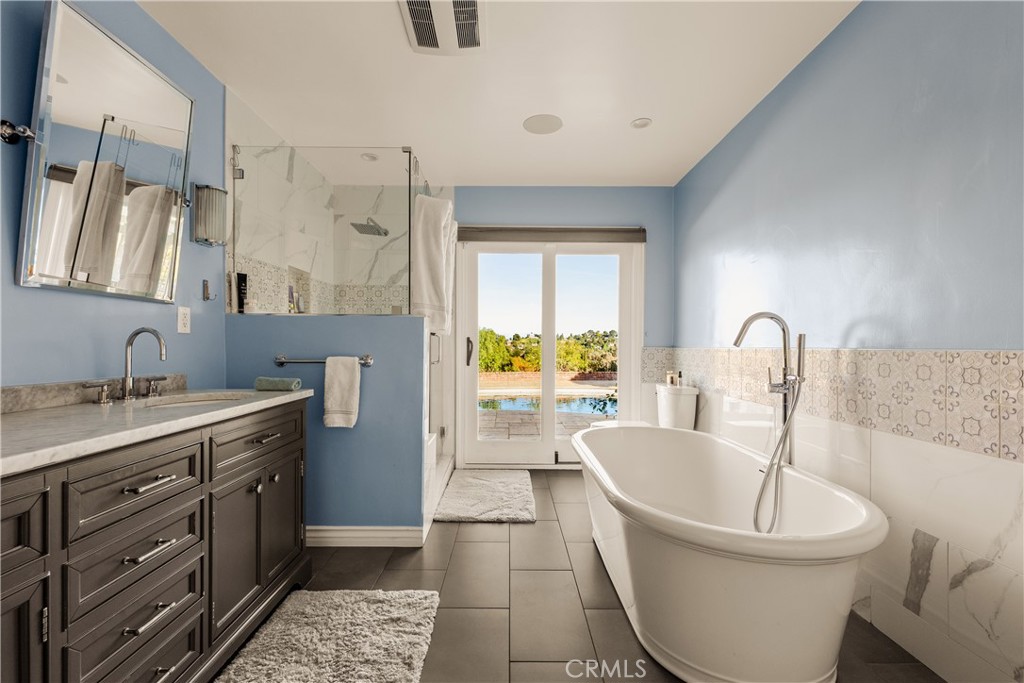 22370 Algunas Road Woodland Hills, CA 91364 - Photo 18 of 34