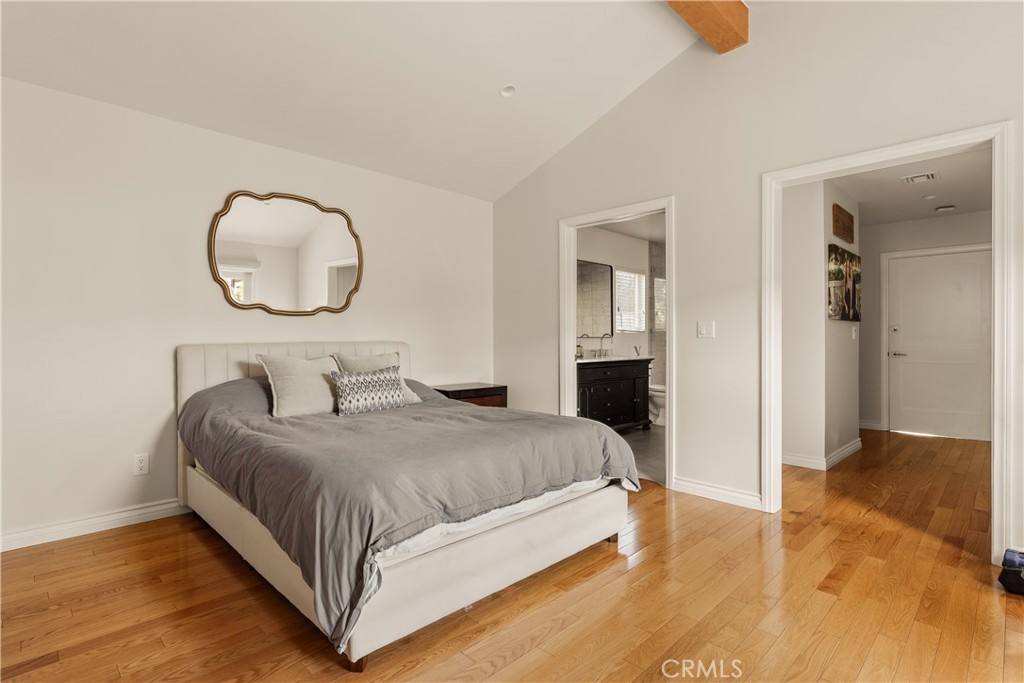 22370 Algunas Road Woodland Hills, CA 91364 - Photo 20 of 34