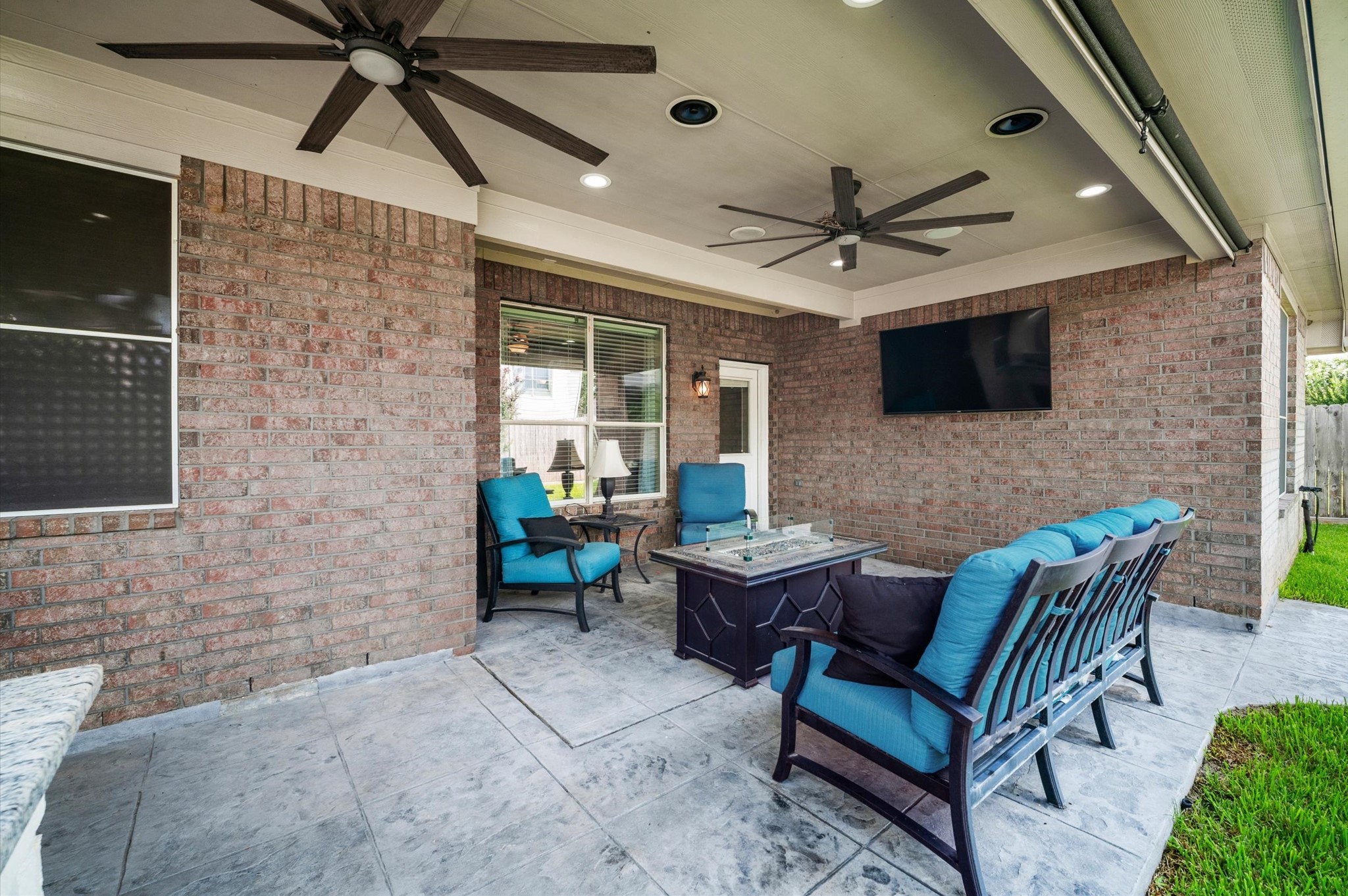 2411 Fern Lacy Drive Spring, TX 77388 - Photo 20 of 26 Covered Patio