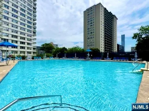 $2,350 | 2100 Linwood Avenue, Unit 7D, Fort Lee, NJ 07024