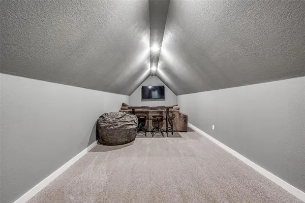 a very nice looking room with a chair