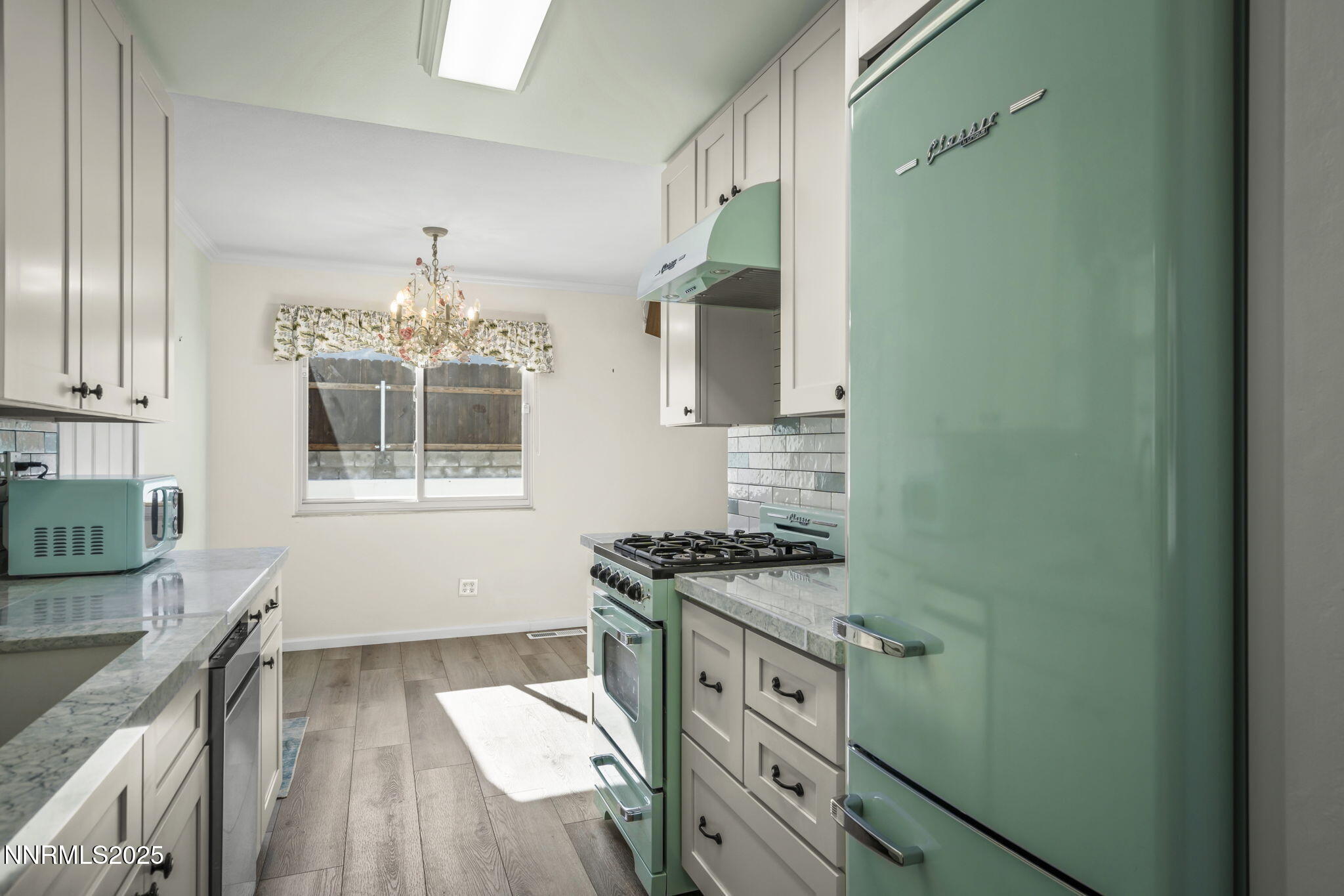 425 Lancaster Drive Reno, NV 89506 - Photo 5 of 23 5-web-or-mls-_DSC4773