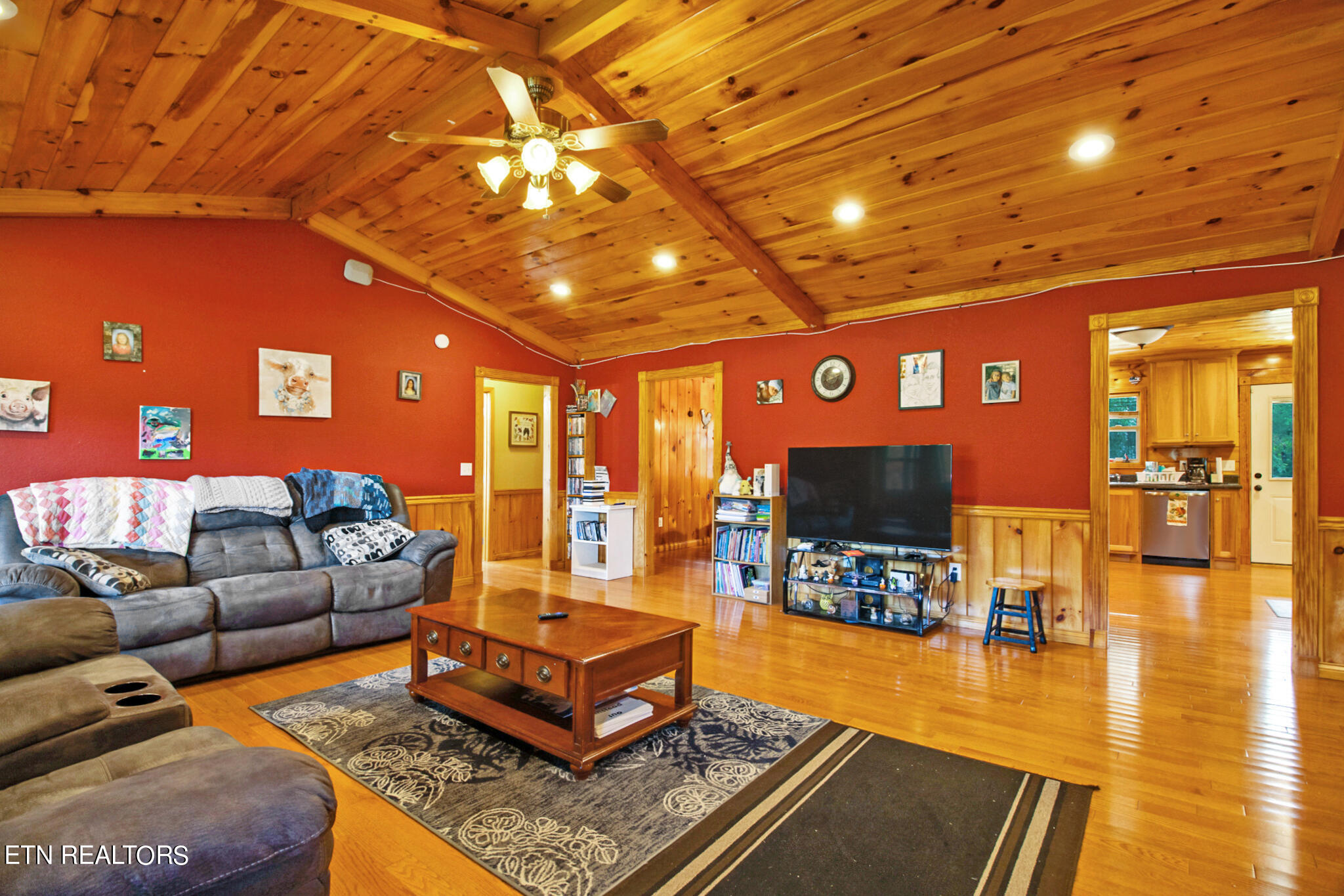 132 Davidson Road Lancing, TN 37770 - Photo 20 of 39 IMG_0763
