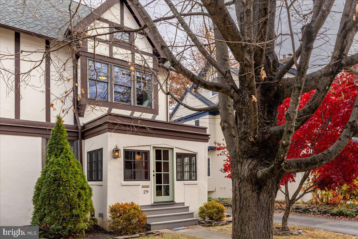 29 Jefferson Road Princeton, NJ 08540 - Photo 4 of 24 front view of a building