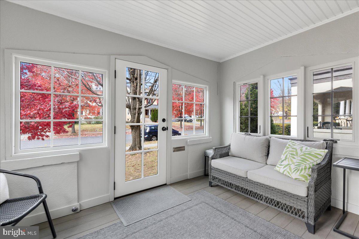29 Jefferson Road Princeton, NJ 08540 - Photo 6 of 24 a living room with furniture and windows
