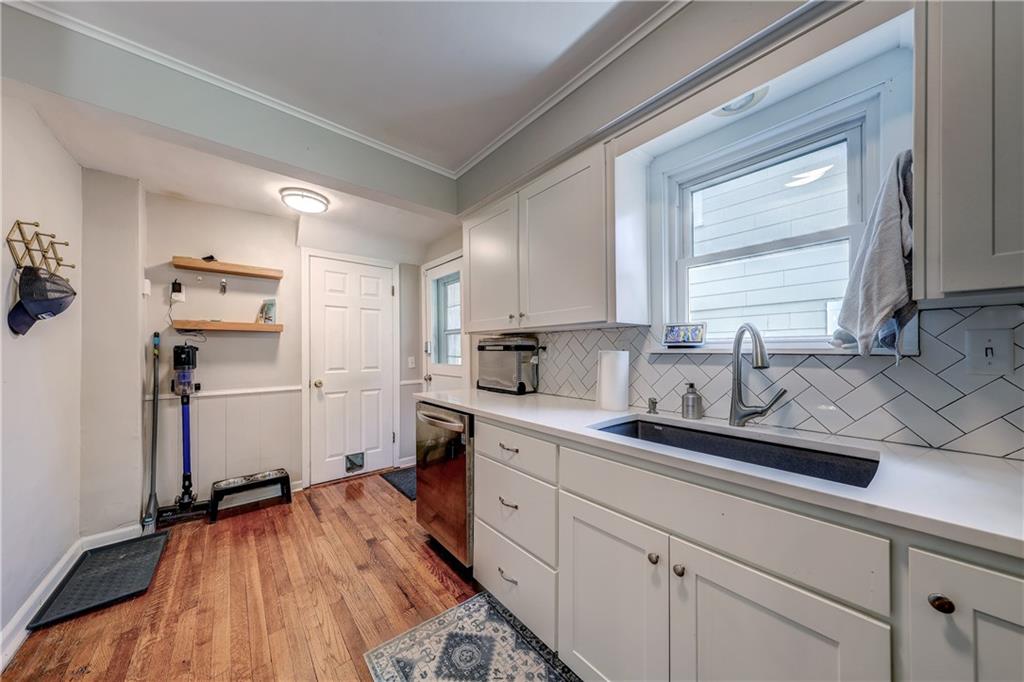 6108 Rockhill Road Kansas City, MO 64110 - Photo 10 of 27