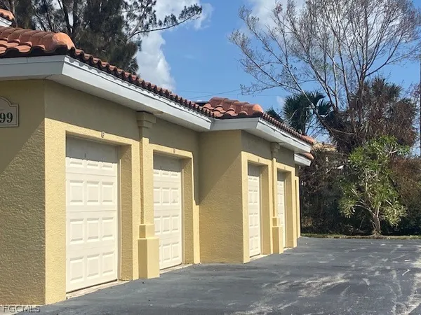 $1,950 | 15999 Mandolin Bay Drive, Unit 205, Fort Myers, FL 33908