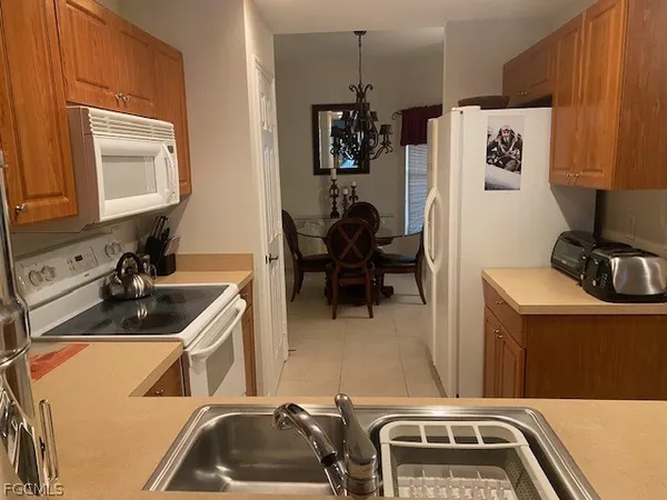 $1,950 | 15999 Mandolin Bay Drive, Unit 205, Fort Myers, FL 33908