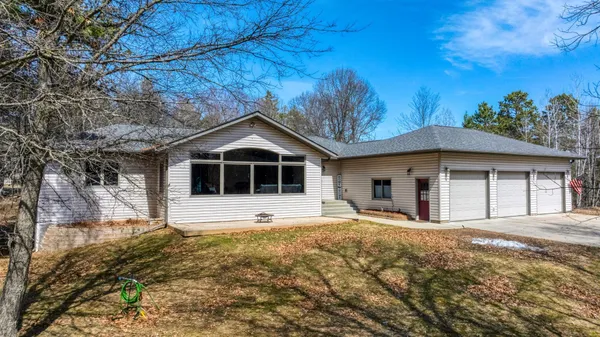 $469,900 | 607 Maple Ridge Court Northwest, Bemidji, MN 56601