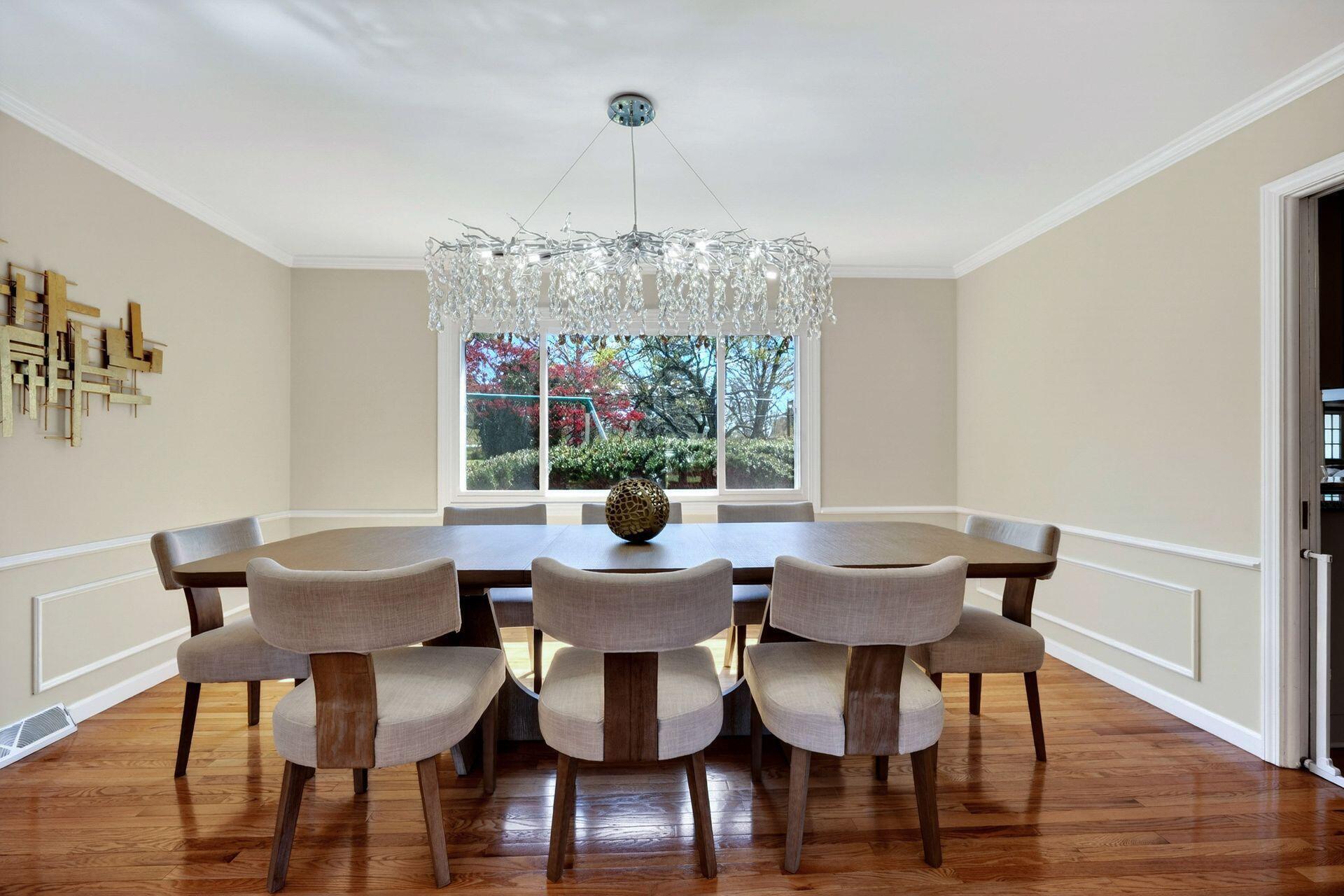 2433 Brookwood Road Columbus, OH 43209 - Photo 11 of 105 Dining Room
