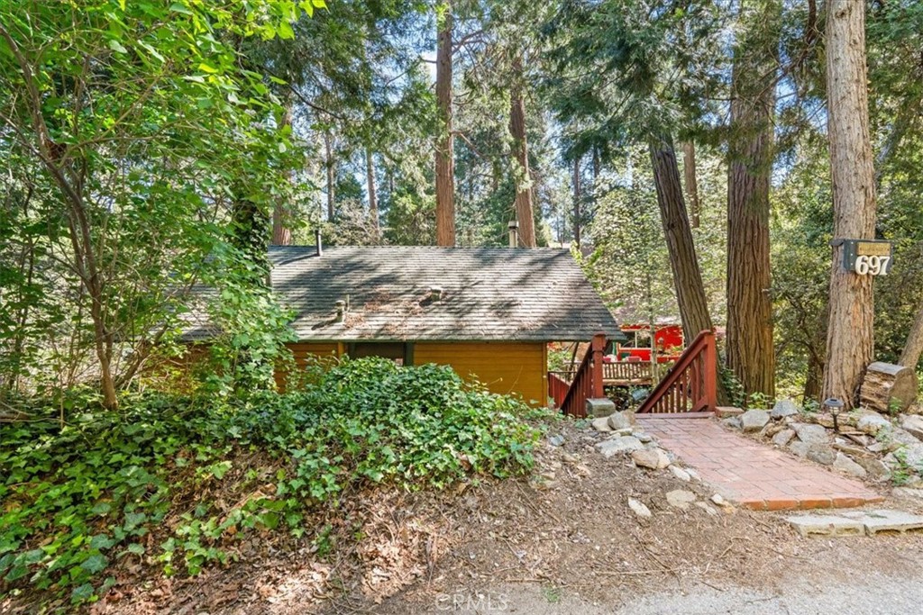 697 Mormon Springs Road Crestline, CA 92325 - Photo 30 of 37 a view of outdoor space and yard