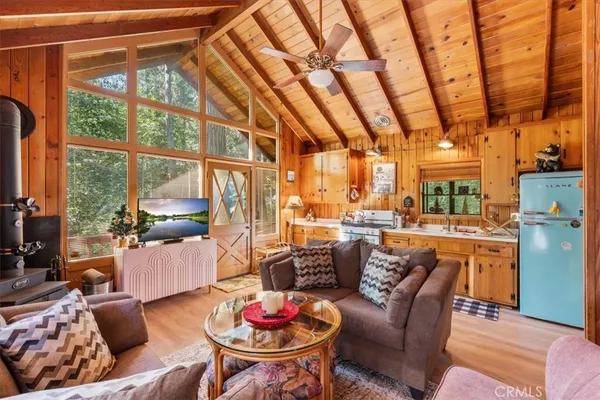 $297,500 | 697 Mormon Springs Road, Crestline, CA 92325