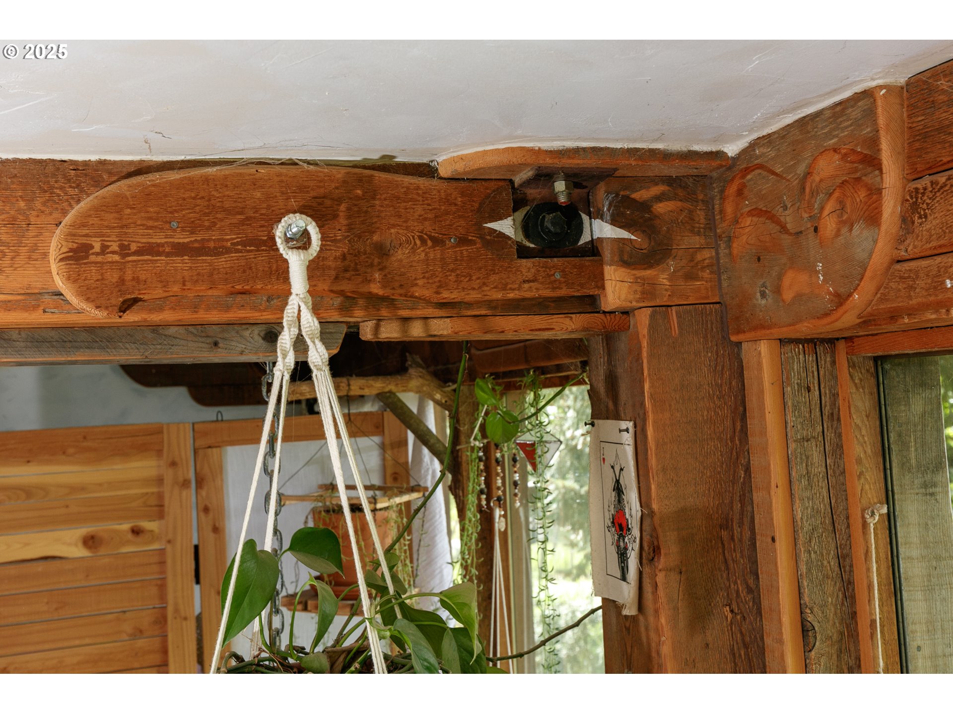 13 Southwest Arnett Road White Salmon, WA 98672 - Photo 14 of 25 a view of entryway