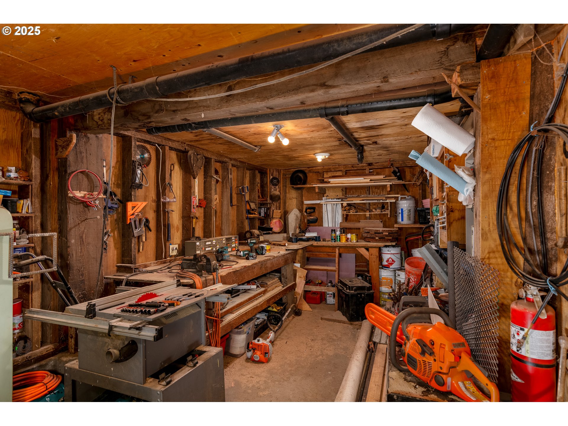 13 Southwest Arnett Road White Salmon, WA 98672 - Photo 8 of 25 a view of gym