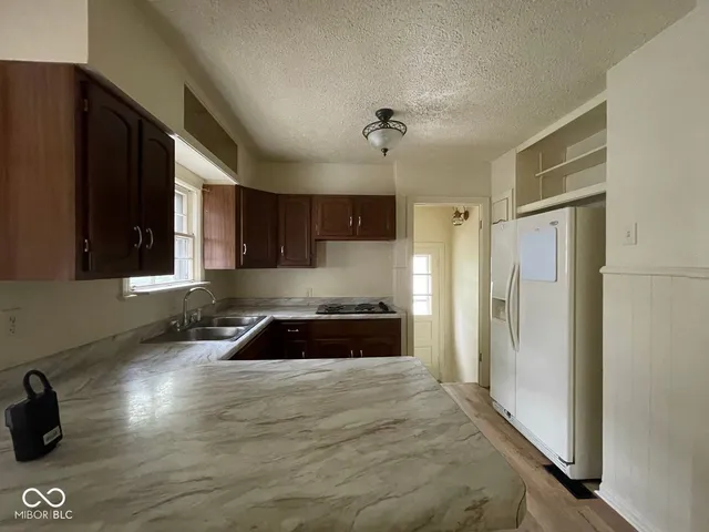 $1,600 | 4522 North Longworth Avenue, Lawrence, IN 46226