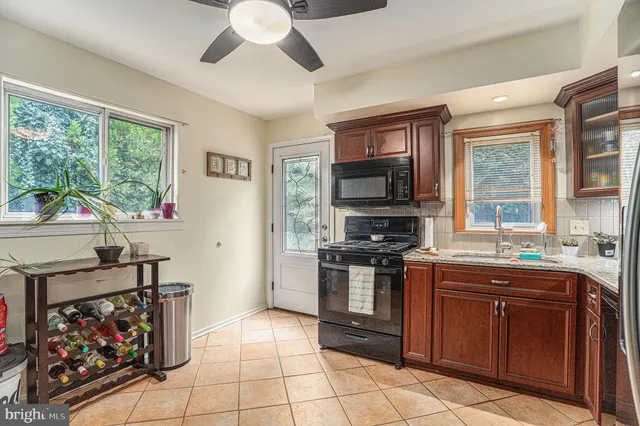 $424,000 | 1585 Edgewood Avenue, Abington, PA 19001