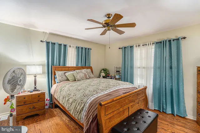 $424,000 | 1585 Edgewood Avenue, Abington, PA 19001