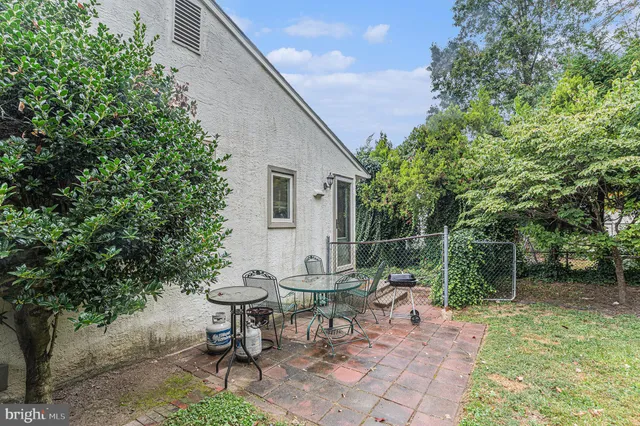 $424,000 | 1585 Edgewood Avenue, Abington, PA 19001