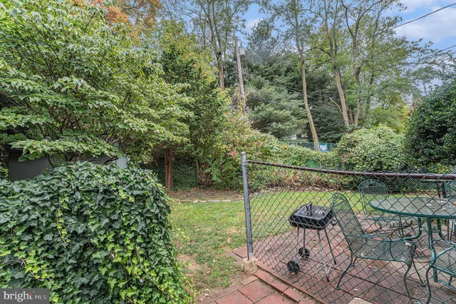 $424,000 | 1585 Edgewood Avenue, Abington, PA 19001