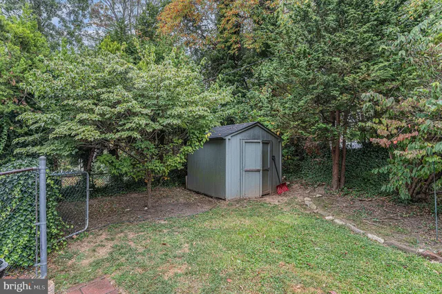 $424,000 | 1585 Edgewood Avenue, Abington, PA 19001