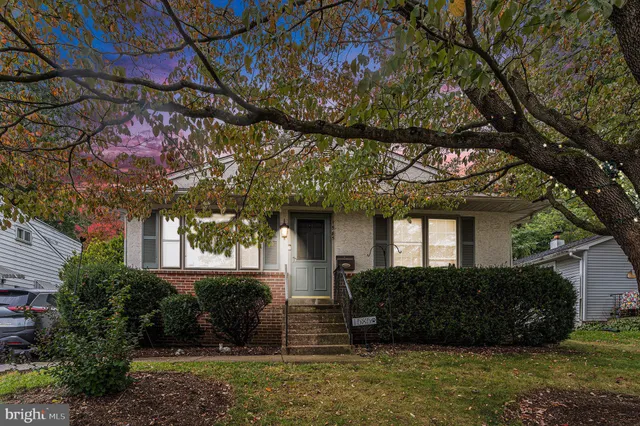 $424,000 | 1585 Edgewood Avenue, Abington, PA 19001