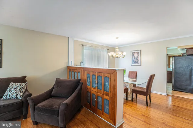 $424,000 | 1585 Edgewood Avenue, Abington, PA 19001