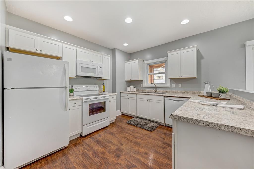 1434 Ridge Avenue Coraopolis, PA 15108 - Photo 12 of 25 Gallery Image 12