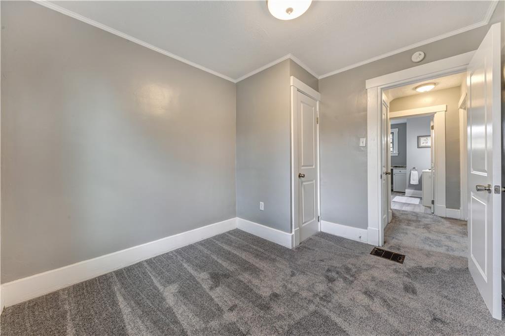 1434 Ridge Avenue Coraopolis, PA 15108 - Photo 20 of 25 Gallery Image 20