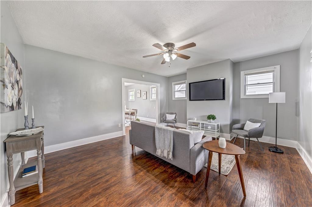 1434 Ridge Avenue Coraopolis, PA 15108 - Photo 3 of 25 Gallery Image 3