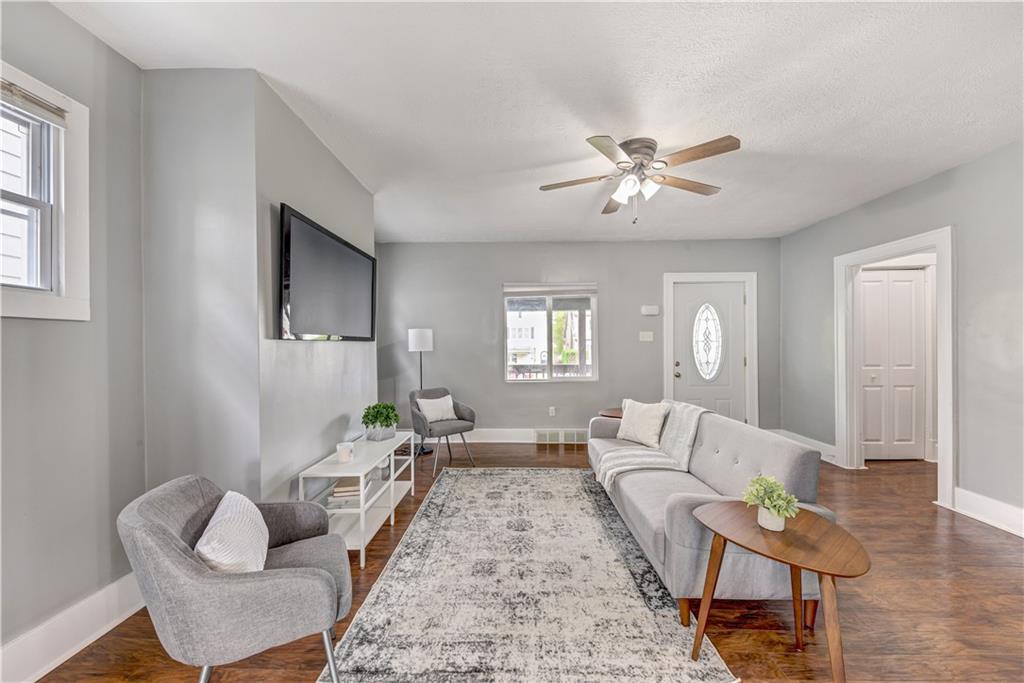 1434 Ridge Avenue Coraopolis, PA 15108 - Photo 5 of 25 Gallery Image 5