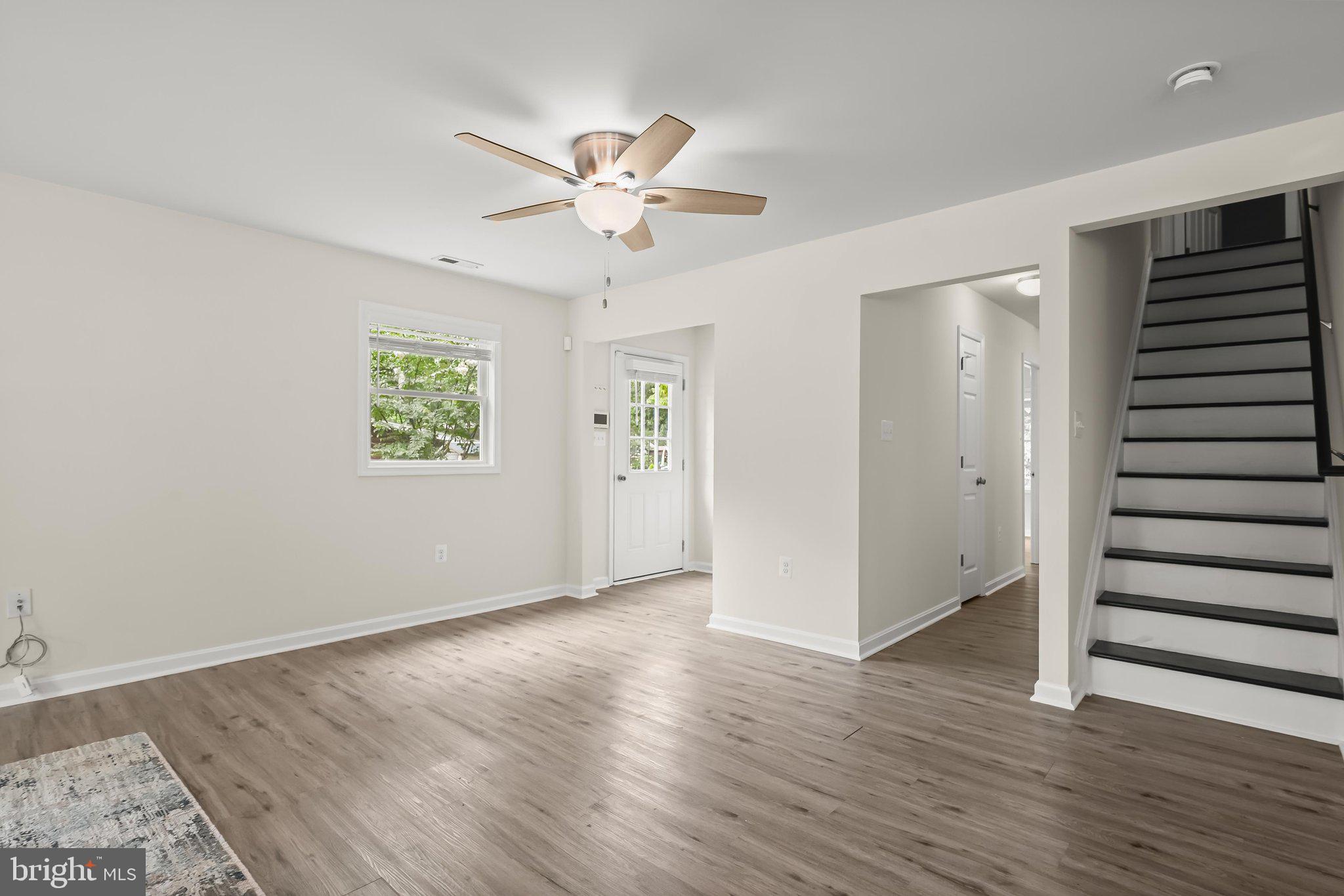 500 Fern Road Riva, MD 21140 - Photo 18 of 45 Living Room