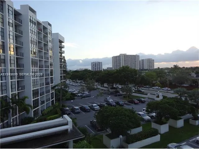 a view of front of house with a yard