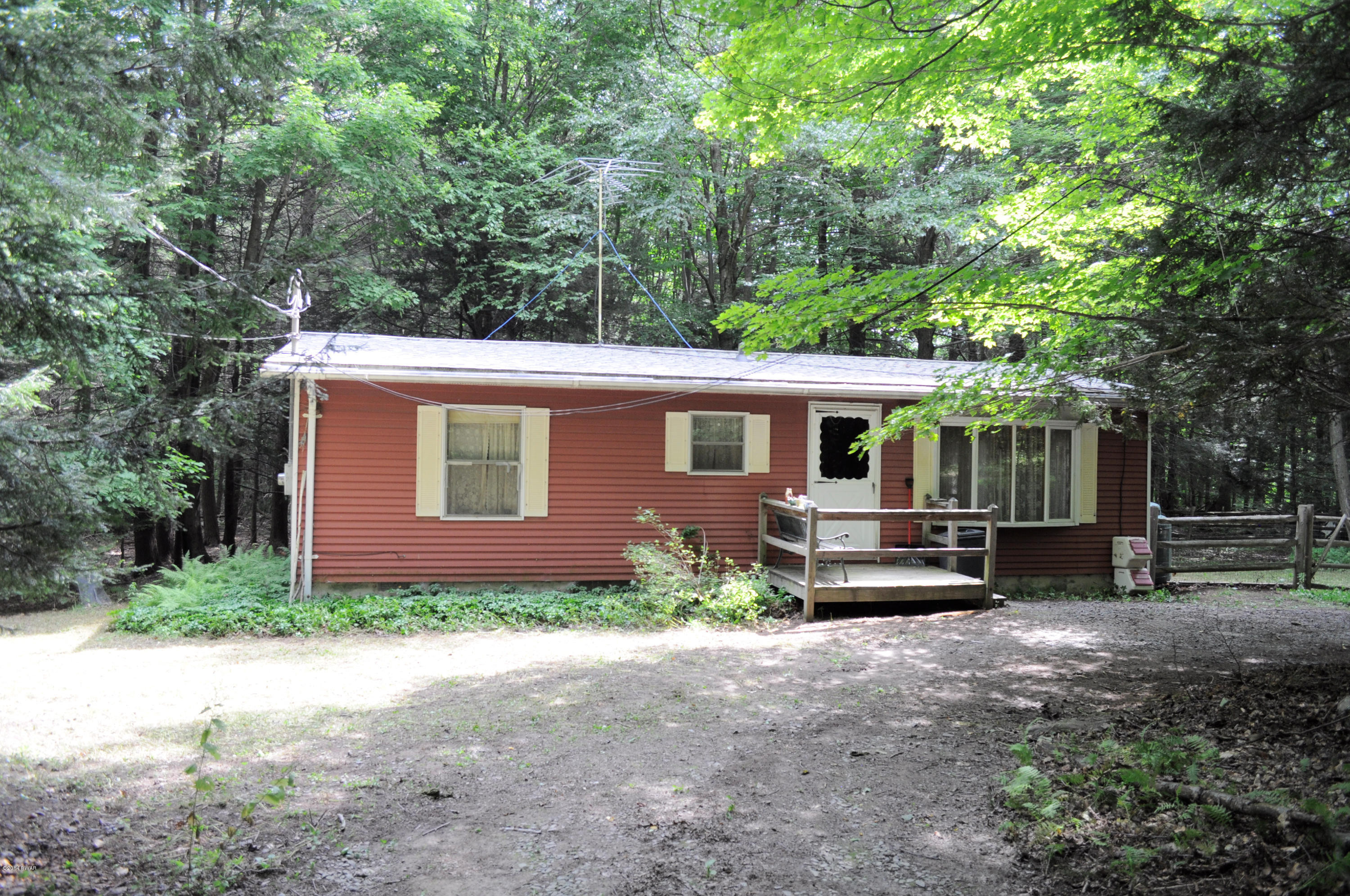 6 Sun Valley Road Newfoundland, PA 18445 - Photo 1 of 20
