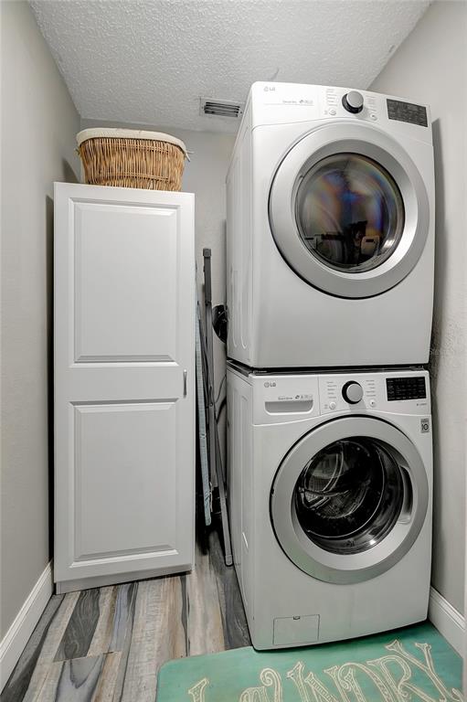 7643 Vienna Lane Port Richey, FL 34668 - Photo 26 of 34 interior laundry