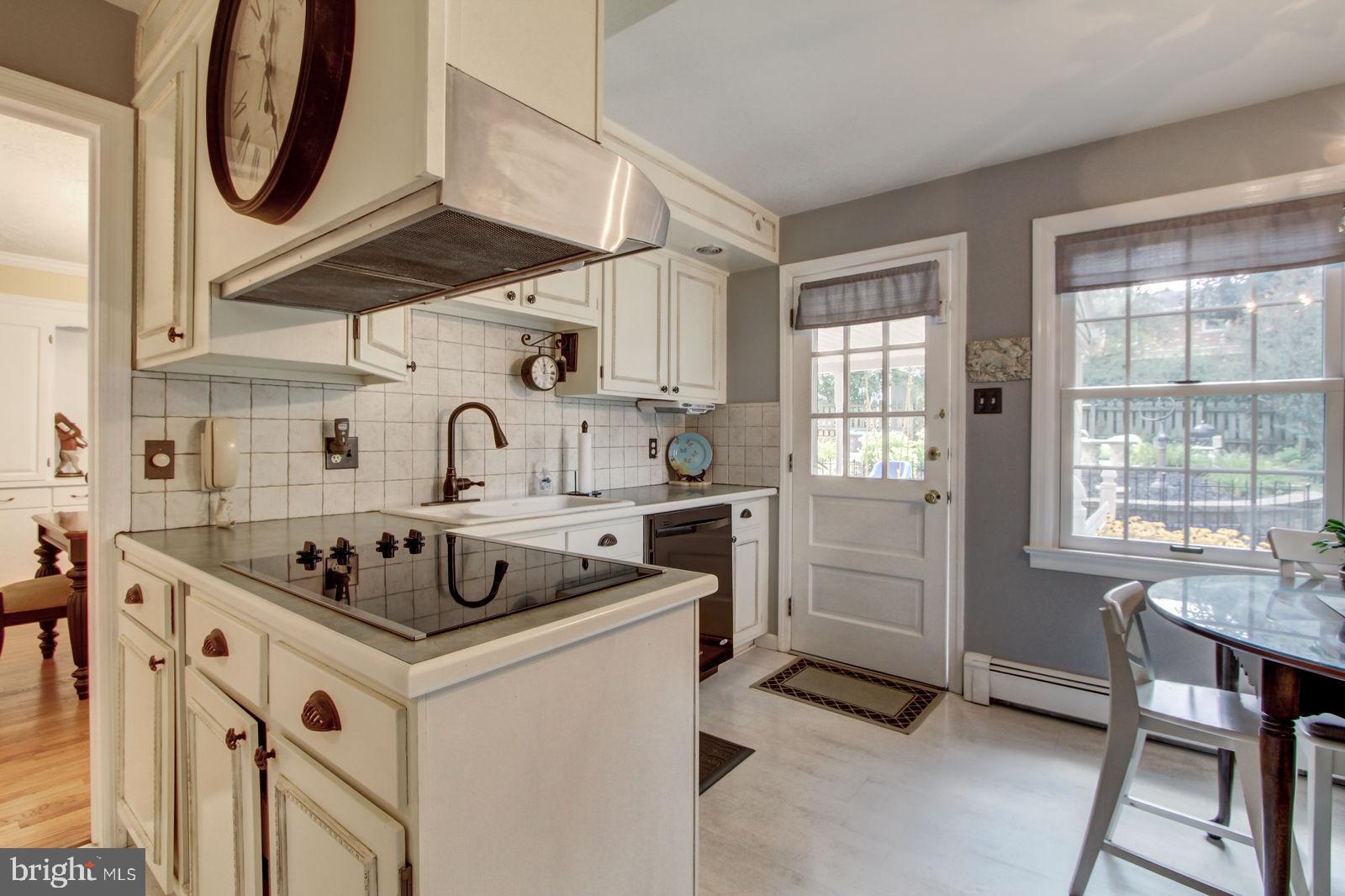 770 Hoffman Road York, PA 17403 - Photo 5 of 28 Gallery Image 5