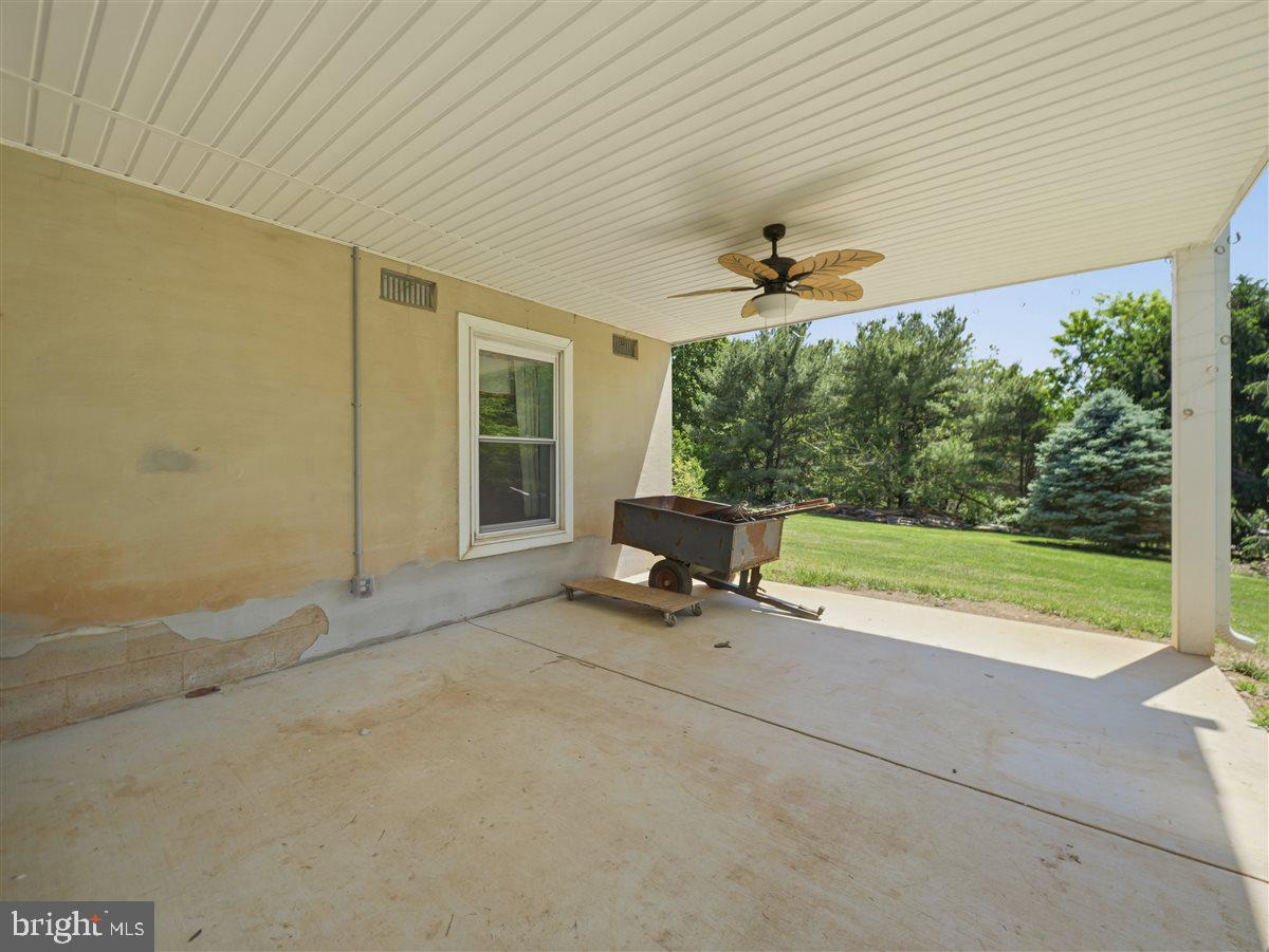2915 Fry Road Jefferson, MD 21755 - Photo 41 of 61 Lower Level In-Law Suite