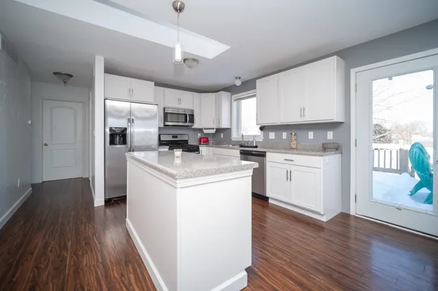 $214,900 | 2169 Staborn Drive, Beloit, WI 53511