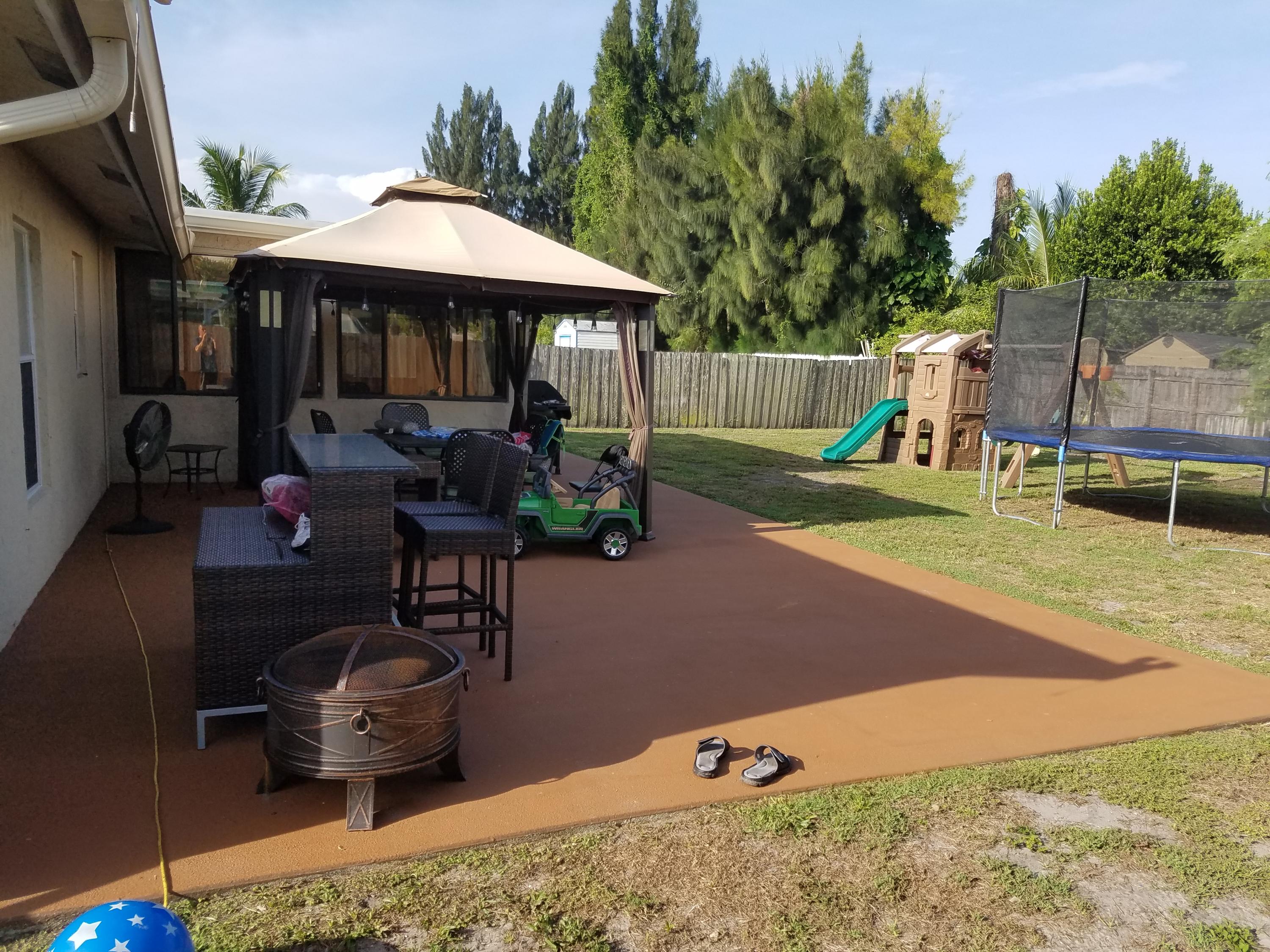 3437 Wry Road Lake Worth, FL 33467 - Photo 10 of 10 3437 Wry Rd yard