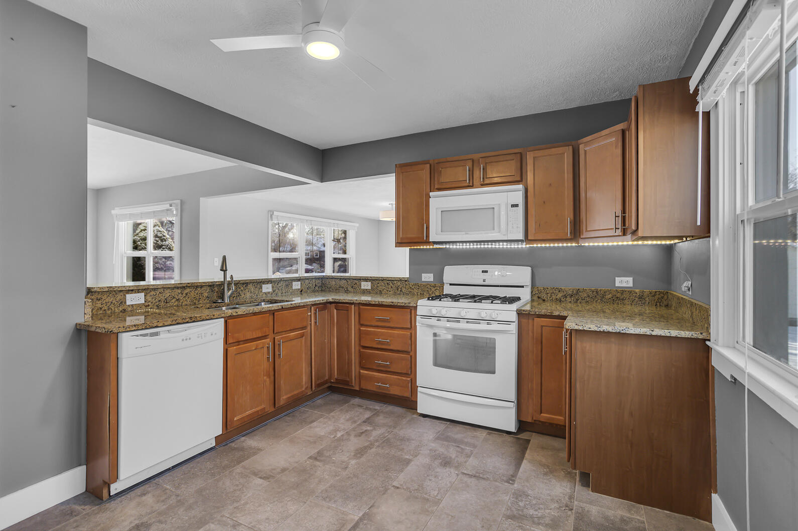 3432 Coolidge Road Jackson, MI 49203 - Photo 5 of 52 0N0A9995