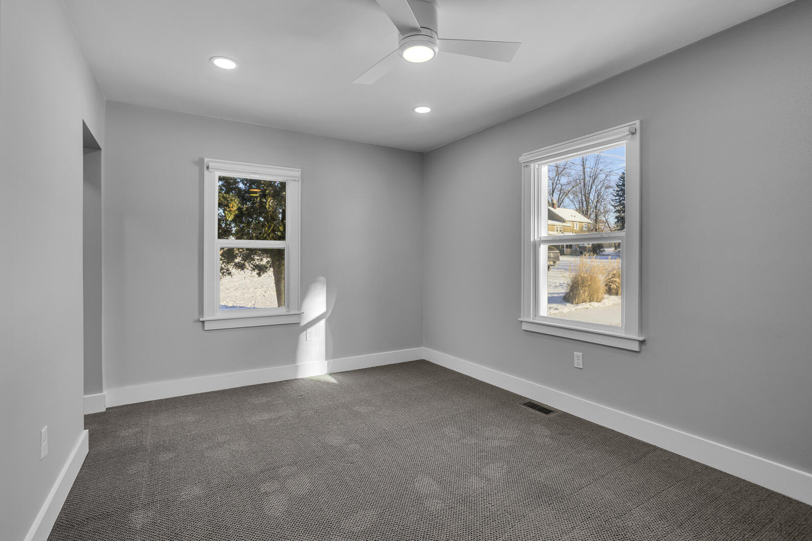 3432 Coolidge Road Jackson, MI 49203 - Photo 10 of 52 0N0A0041