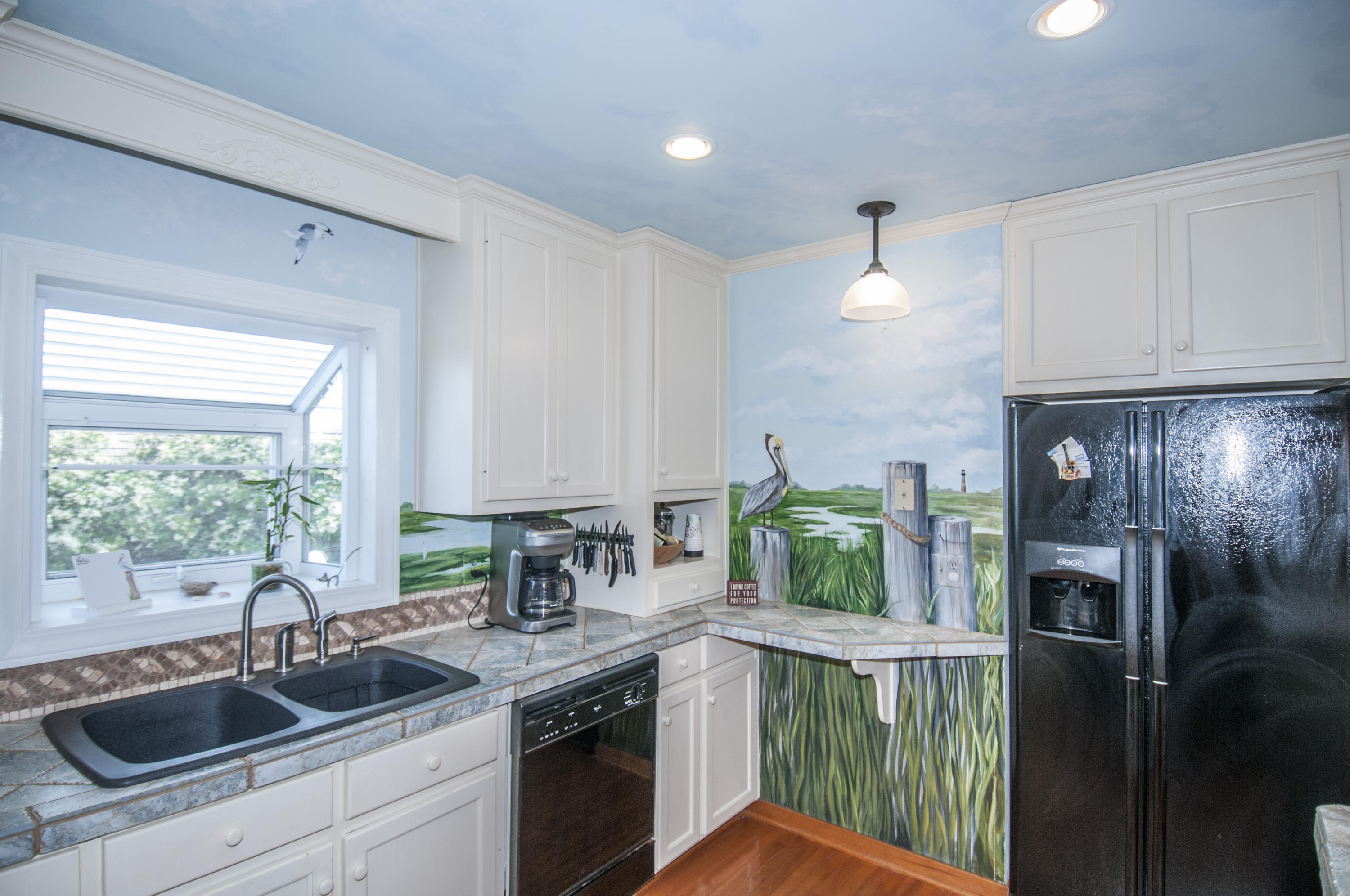 2224 Folly Road, Unit 3D Charleston, SC 29412 - Photo 7 of 43 Custom Mural