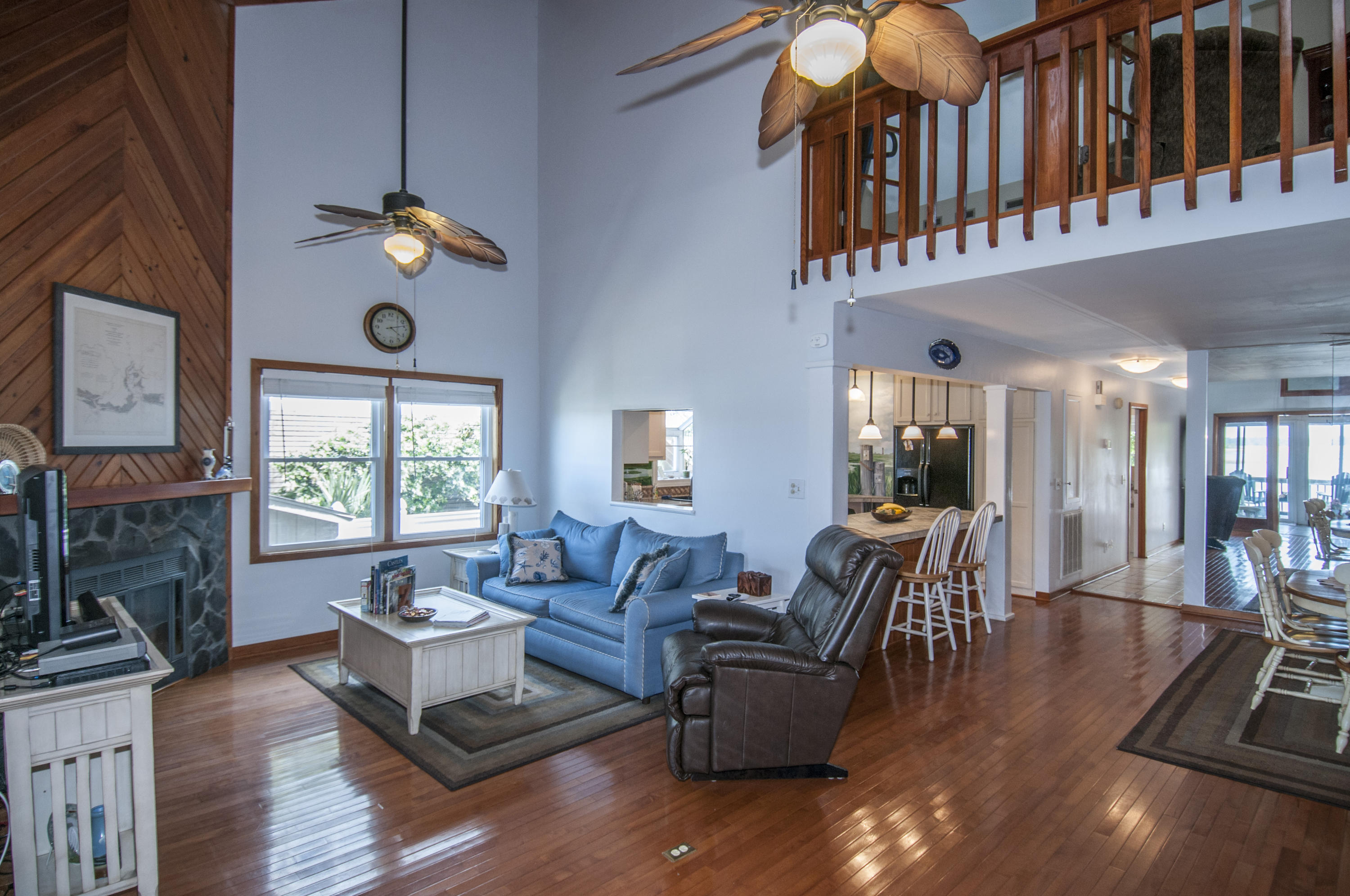 2224 Folly Road, Unit 3D Charleston, SC 29412 - Photo 8 of 43 Living Room