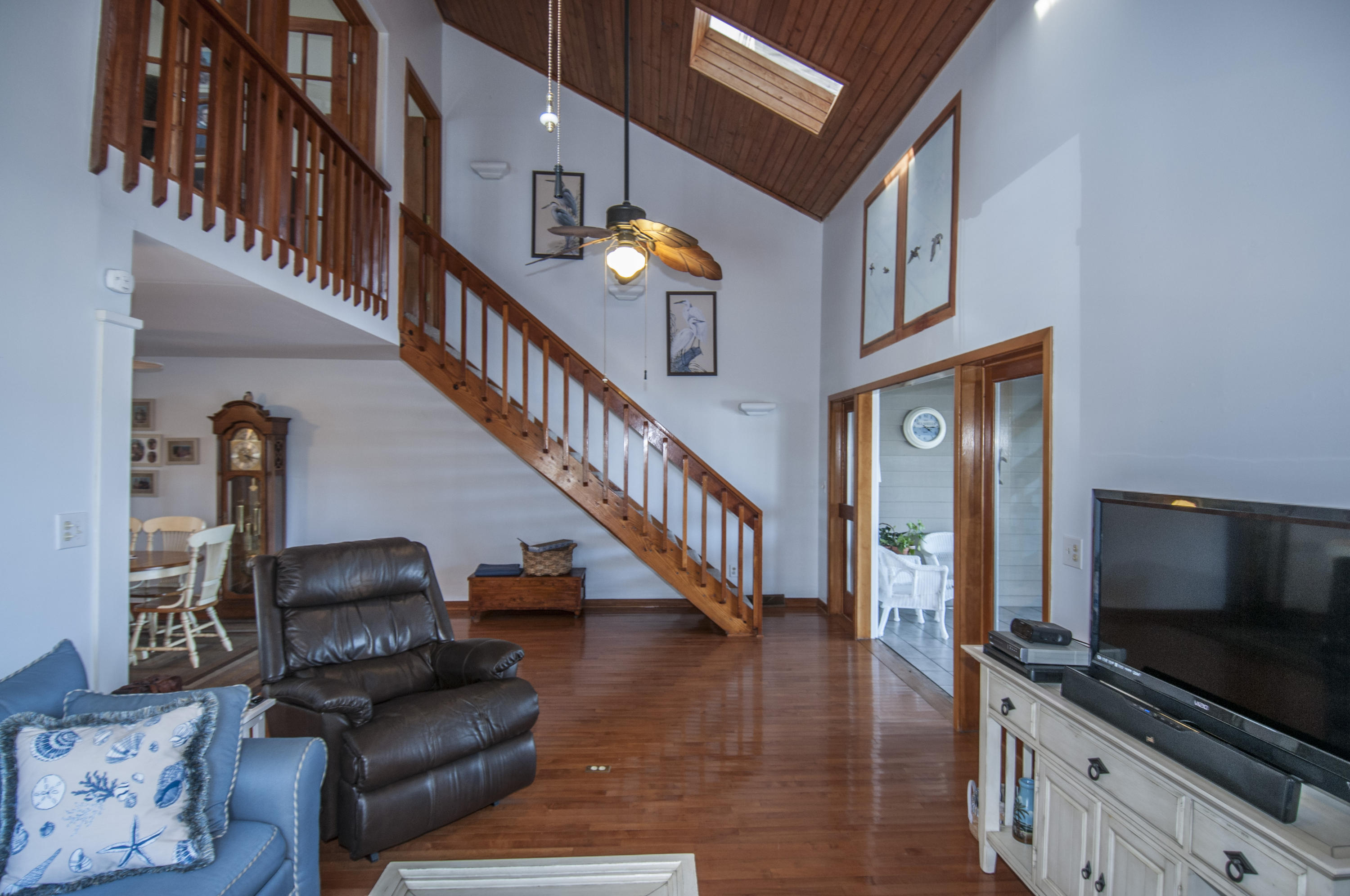 2224 Folly Road, Unit 3D Charleston, SC 29412 - Photo 10 of 43 Living Area